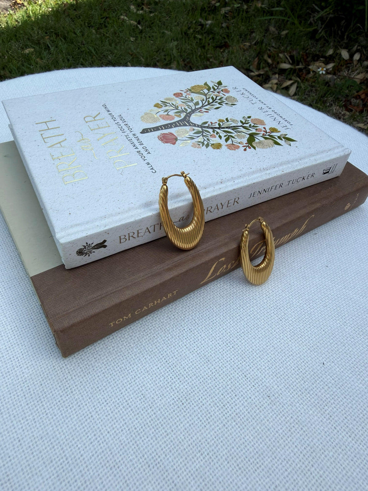 Sculpted Ribbed Hoops