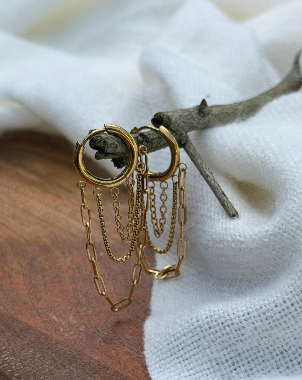 Essential Chain Hoops
