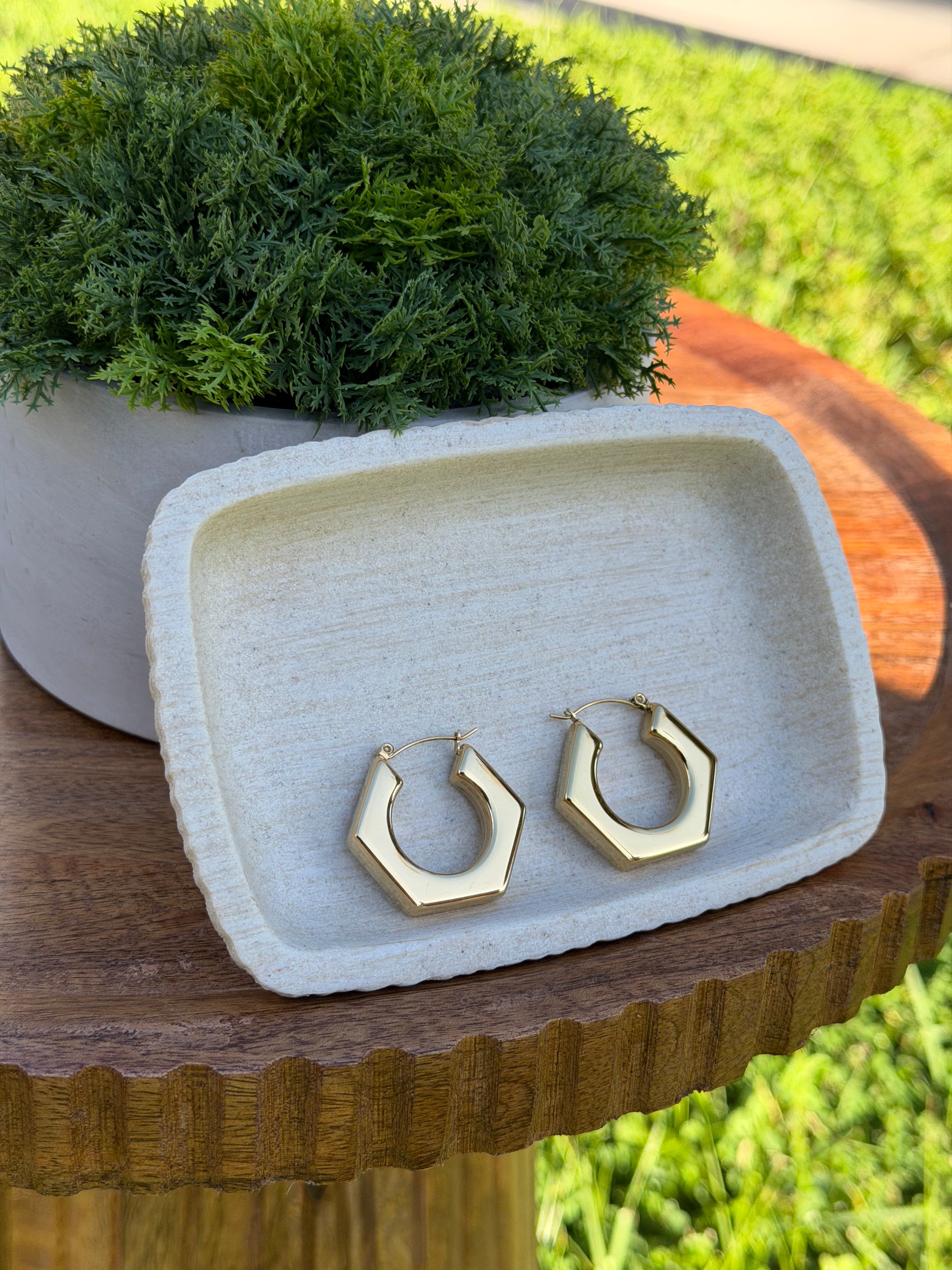 Geometric Chunky Hoops