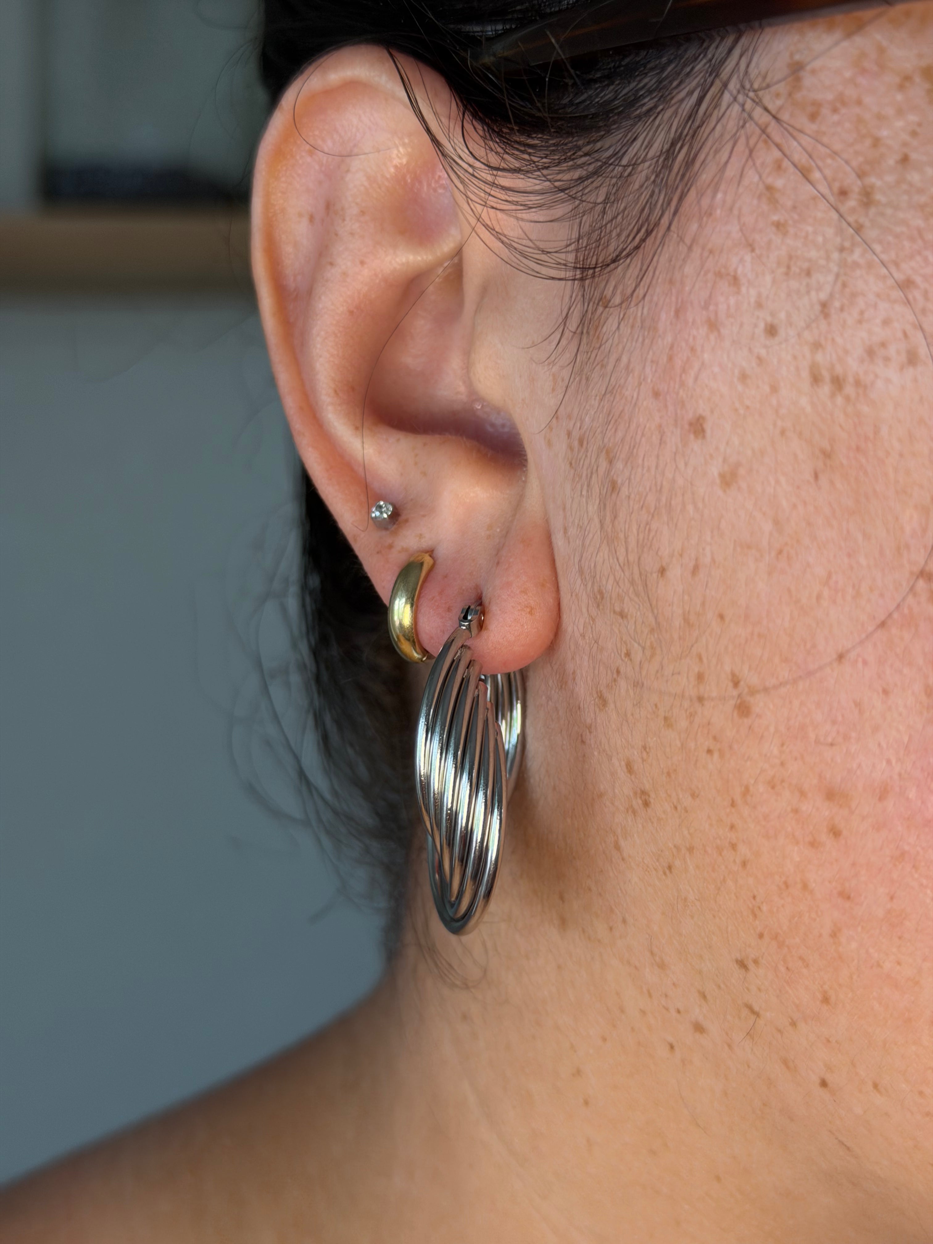 Ribbed Contour Earrings