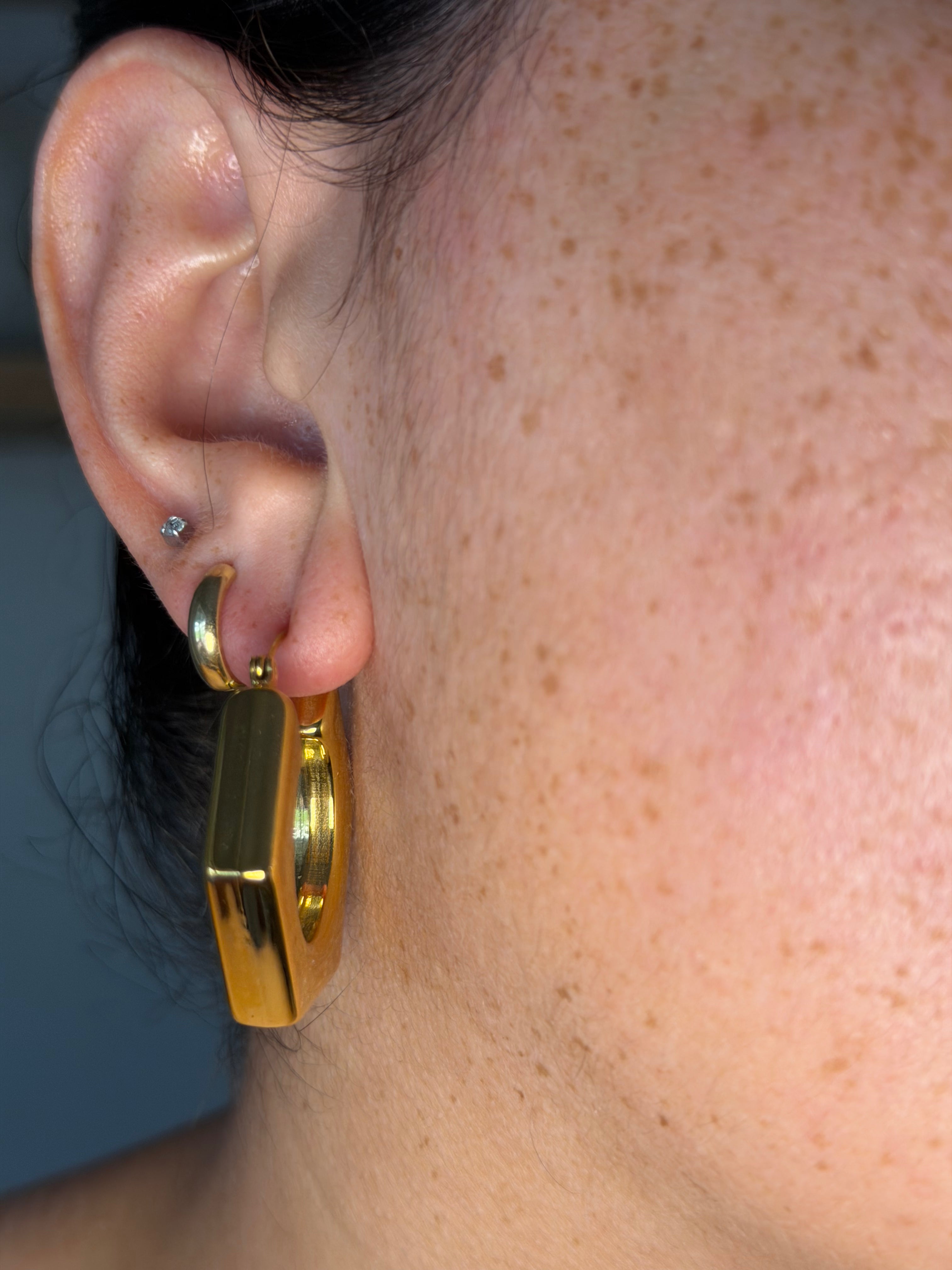 Geometric Chunky Hoops